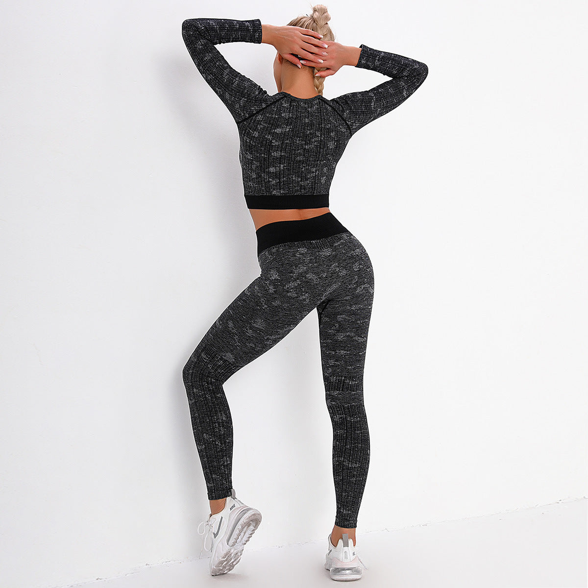 STAR BELLA BLACK SEAMLESS CONTOUR LONG SLEEVE TOP AND LEGGINGS