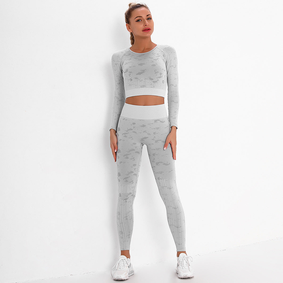 STAR BELLA CREAM SEAMLESS CONTOUR LONG SLEEVE TOP AND LEGGINGS