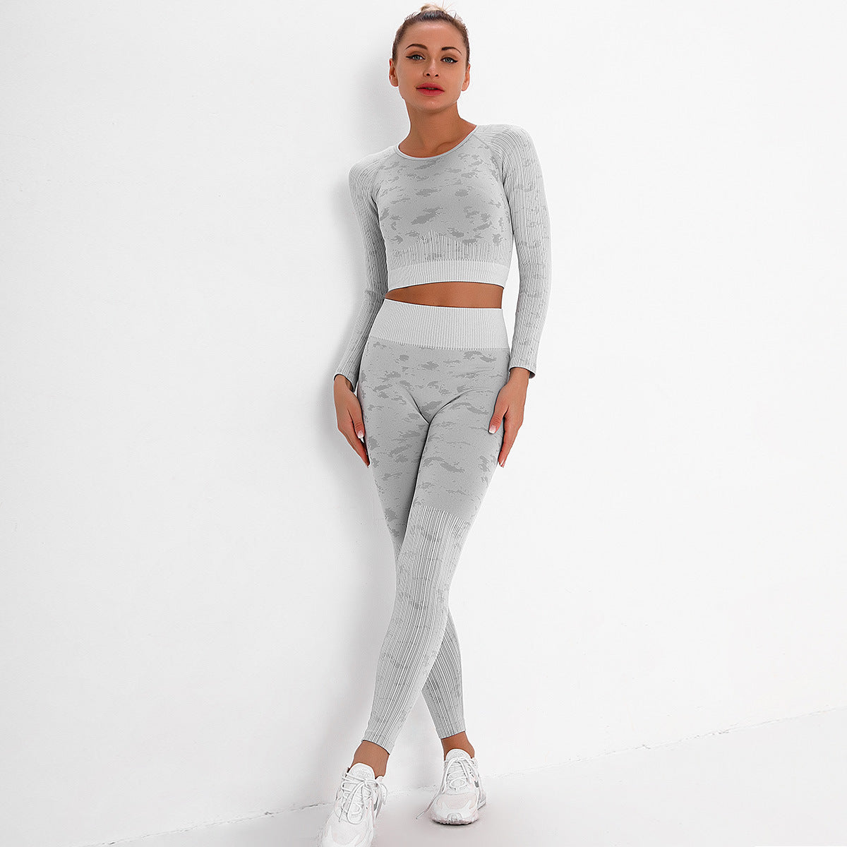 STAR BELLA CREAM SEAMLESS CONTOUR LONG SLEEVE TOP AND LEGGINGS